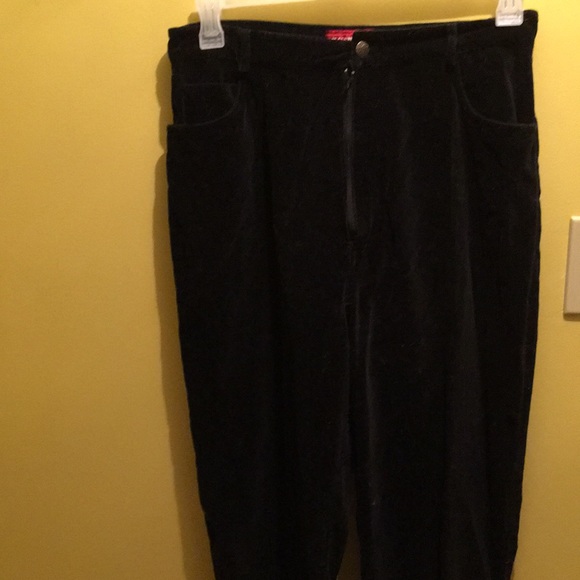Ladies slacks - Picture 1 of 3